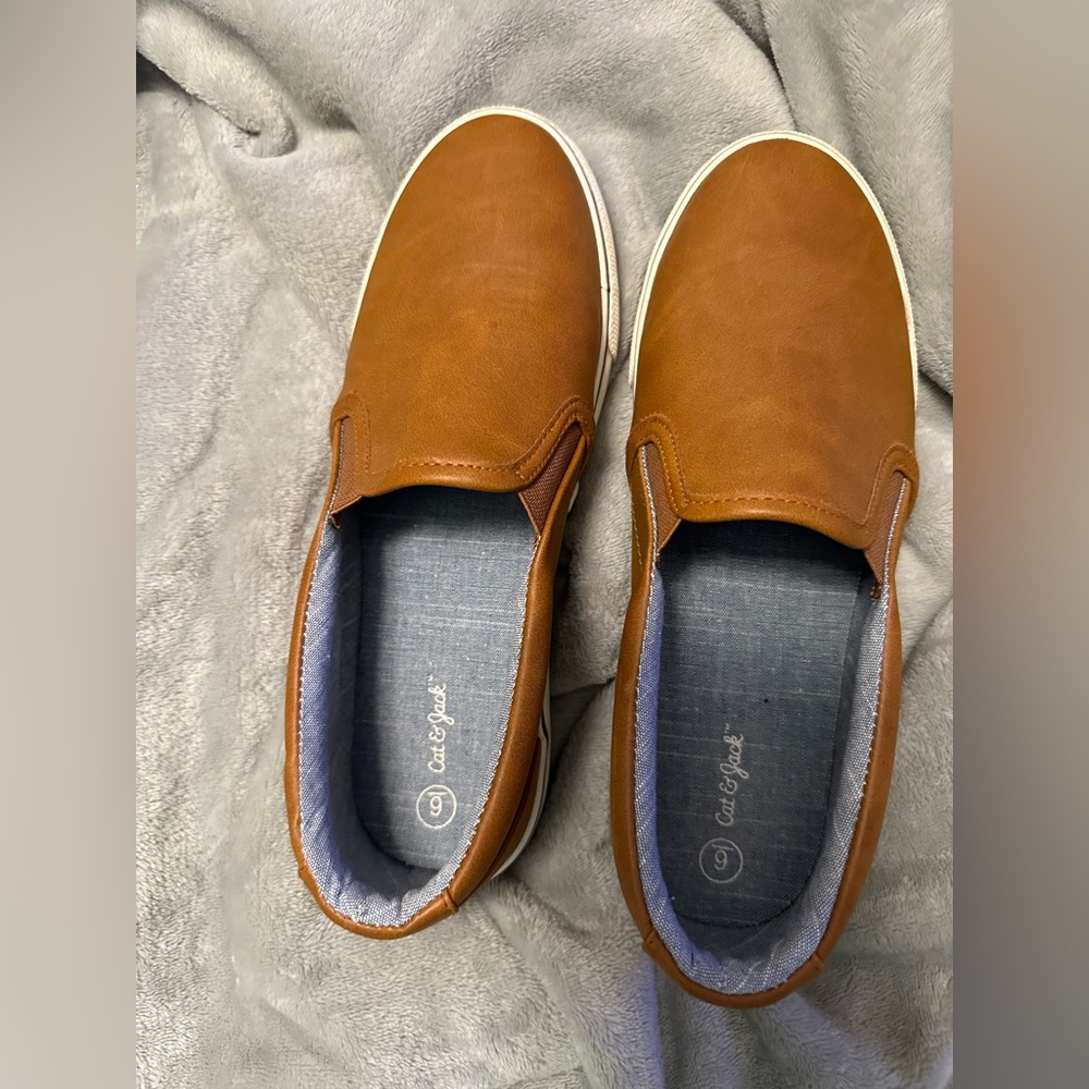 Cat and Jack boys "dress" shoes